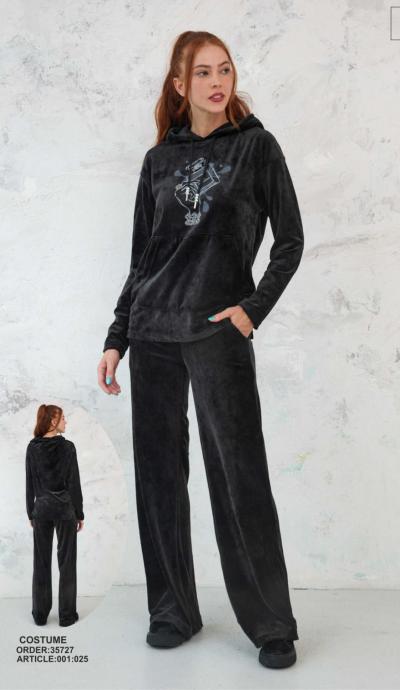 ქალის სპორტული კოსტუმი RAW  1WhatsApp Image 2023-07-31 at 12.07.04 (2).jpeg